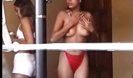 Capelli film hard interi gratis castani con morbidezza succhiare il suo pene alzarsi e forte
