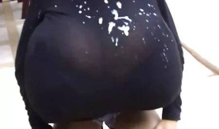 Hot Lesbiche mature Grandi Tette una giovane cagna nel letto leccato il crack, film porno completi italiani gratis allargò le gambe e invitare quella giovane donna a sentire la sua figa danneggiato