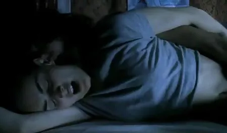 La ragazza fa sesso film porno completi free senza togliersi le mutandine