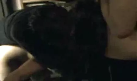 Una bionda film porno completi anni 90 sexy prende il pene grasso in tutte le fessure, e alla fine ha aspettato la tesi, la pressione dello sperma in bocca è piena di lussuria