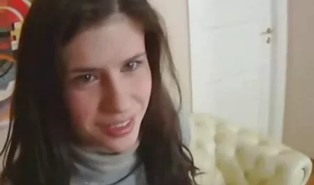 Donna tedesca degustazione di pollo per la prima film porno completo trans volta