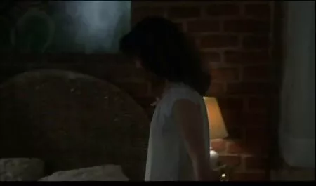Un dai capelli castani paffuto prende due film completi hard italiani cazzi