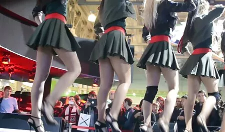 La bruna ha giocato con un pene come selen film porno completo giocattolo