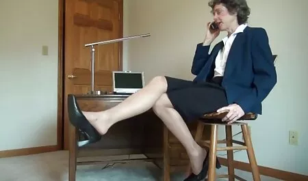 Film beauty seminuda nel video, l'uomo non ha prestato attenzione a come è stato arrestato. La ragazza film completo di lesbiche era in vena di sesso e allargò le gambe, invitato a scopare in tutte le pose