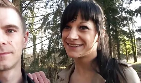 L'uomo con il duro colpo di una bruna con grandi seni in anale film porno americani completi