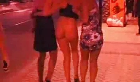 Cagna 18 anni sono i erotici completi principali partecipanti dell'orgia