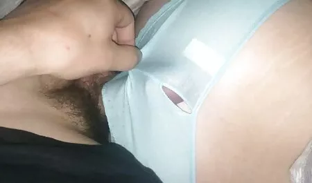 Una giovane ragazza che studia l'anatomia del video brazzers completi pene l'uomo con il campione molto bene e si sentono soddisfatti, perché non viene insegnato a scuola