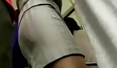 Elizabeth pornoitalianocompleto calda bionda si masturba in cucina