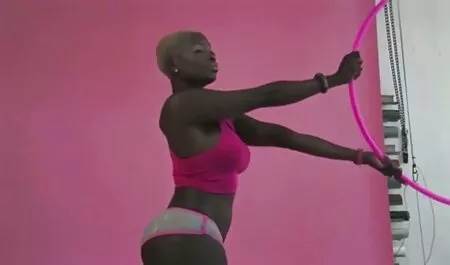 Sesso in varie posizioni centoxcento film completi con uomo nero