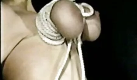 Bionda prendendo film interi porno gratis la bocca sotto il ponte