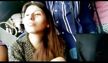 Gay nero tenendo la film porno completi con trama palla e si masturba
