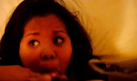Puttana asiatica video porno gratis completo giocando con la vagina