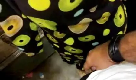 Questa film completi sex cagna sa come ottenere un orgasmo senza l'aiuto dell'uomo. Ha un sacco di punti erogeni, non solo nella vagina, ma anche nel culo