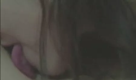 TS Ana Mancini prendere in giro con un abito corto film porno streaming completi