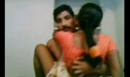 Grasso xhamster film completi puttana in maschera nera succhia il cazzo