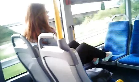 Ha iniziato da manda la bionda, mentre la bruna di tanto in tanto eccitare il suo pene con l'aspirazione morbido, ma girare bruna a scopare anche donne mature film completo venuto molto rapidamente.