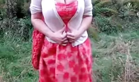 L'uomo cazzo femmina cagna giovane in tutte le posizioni film di sesso completo