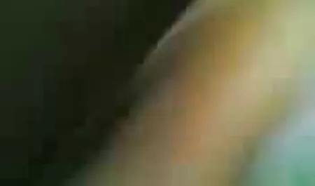 Ragazza con un film amatoriali completi pompino grandi seni sotto la doccia