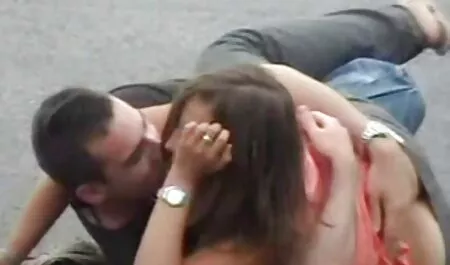 Cazzo Latina entra nella sua bocca come un film hard gratis completi orologio