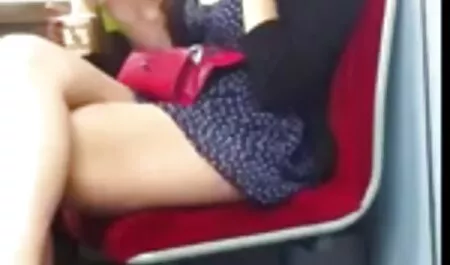 Un giovane bambino cums da film gratis porno completi dito ragazzo