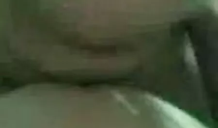 Questa bella ragazza apprezza davvero la sua verginità, perché era ancora fissata sulla sua vagina. Ma incesti film completi nel culo, questa bellezza dà senza problemi
