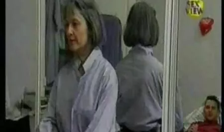 Togliersi i vestiti e tenere il pene di gomma verde, ragazza mostra direttamente alla telecamera come saltò su di esso, e poi quando si annoiava, spuntando fuori e solo mostrare la film porno completi in lingua italiana sua vagina su tutto lo schermo.