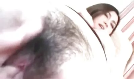 Il maschio versa lo sperma nella vagina di una cagna film porno lesbo completi adulti