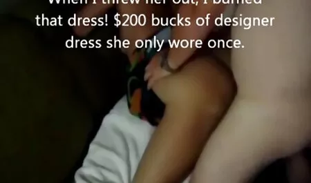 La bruna entra in film porno con trama completi un negozio di sesso e cominciò a confortarla con i giocattoli