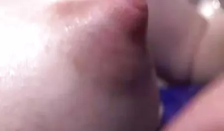 Bella bionda fa la film erotico italiano completo sua amica felice con il sesso