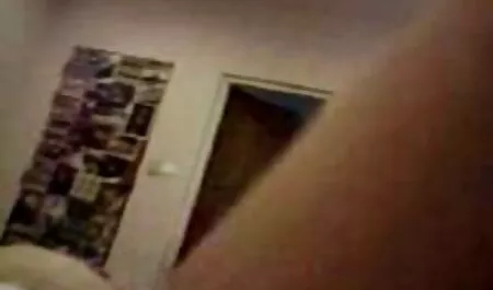 Cagna stava avvitando la sua ragazza con porno films completi le dita